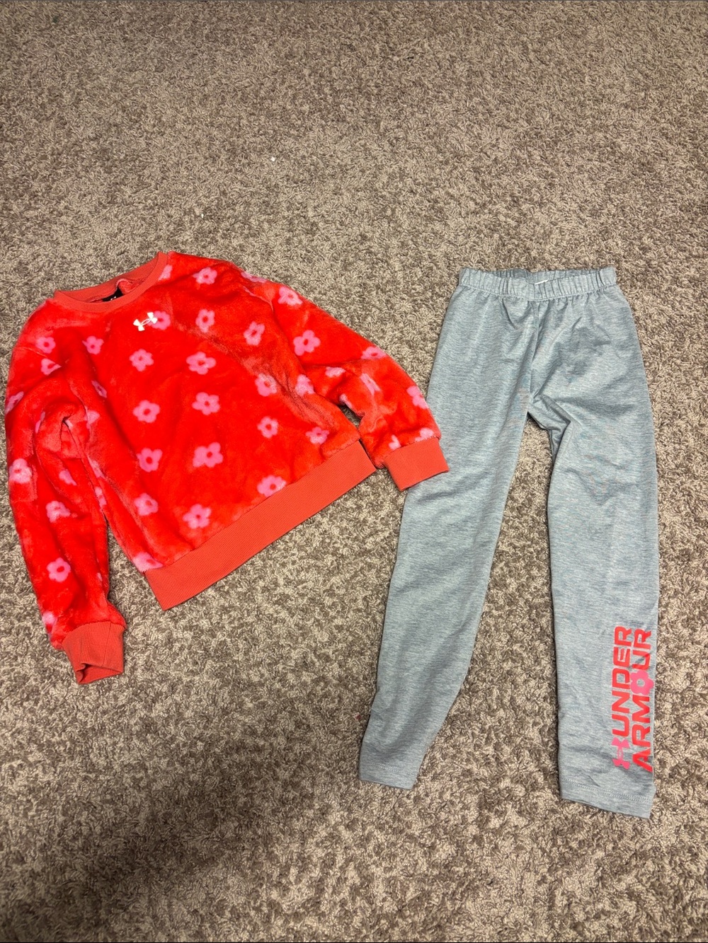 Under Armour Red Floral Pullover & Grey Logo Leggings Set